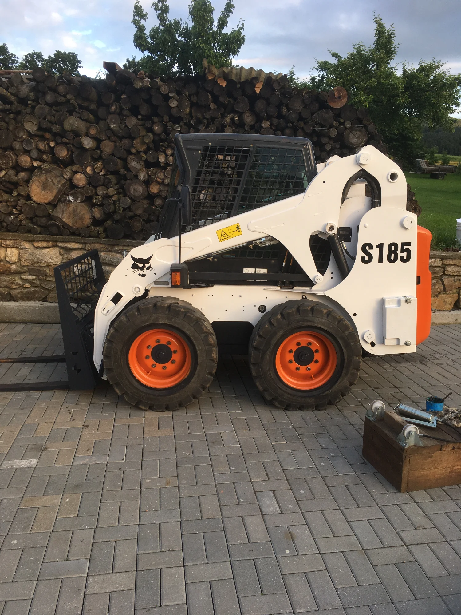 Bobcat S 185